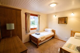 Fern Crag Twin bedroom.jpg