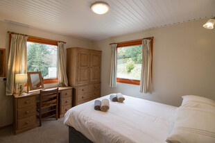Fern Crag main bedroom with on suite.jpg