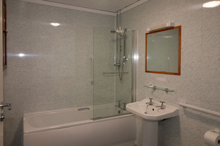 Fern Crag Bathroom.jpg